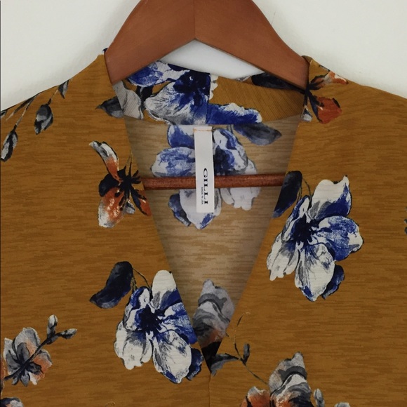 ❣️SOLD❣️Gilli Floral dress - Picture 3 of 6